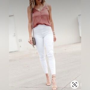 Cabin Creek White Skinny Pull on Jeans